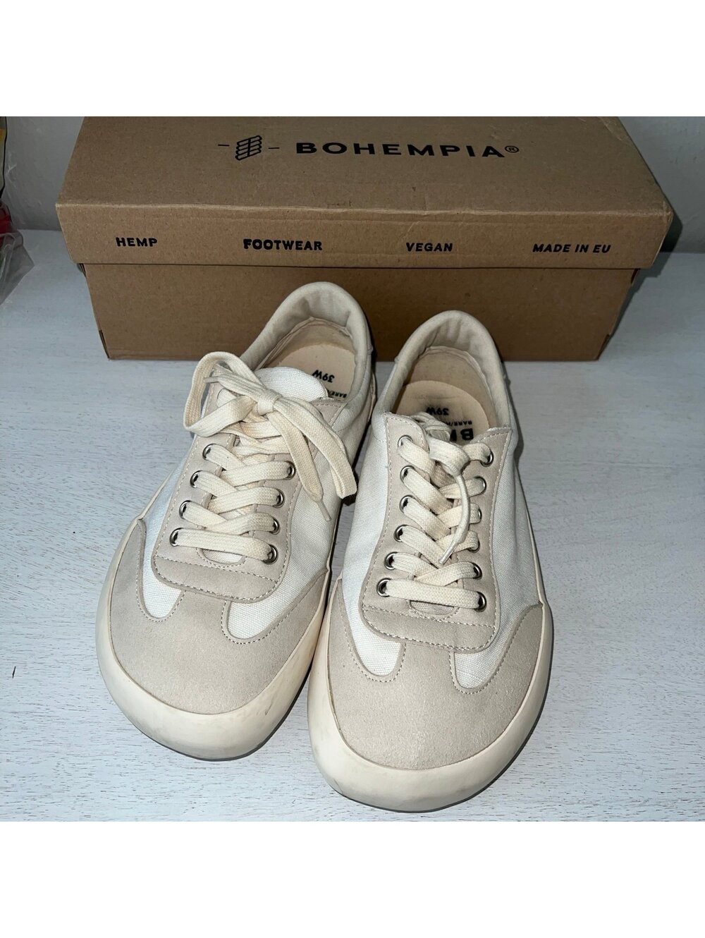 Bohempia Felix shoes wide 39 white tan